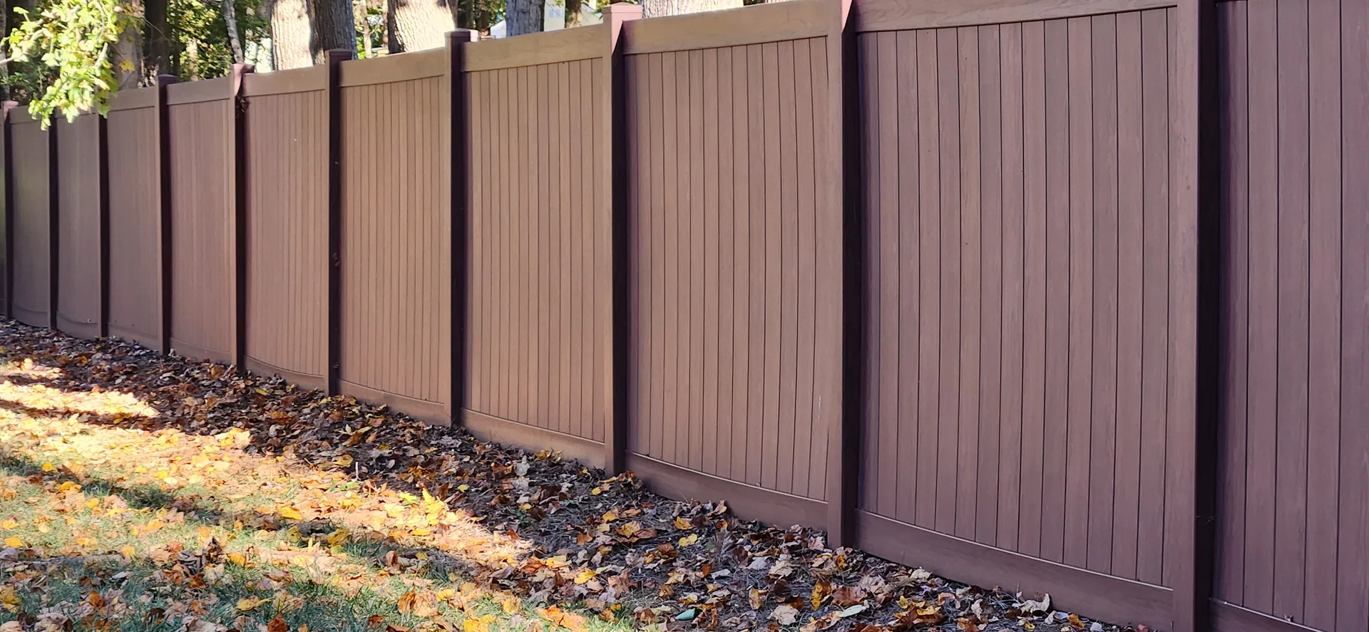 What Sets J & G Apart on Vinyl Fencing